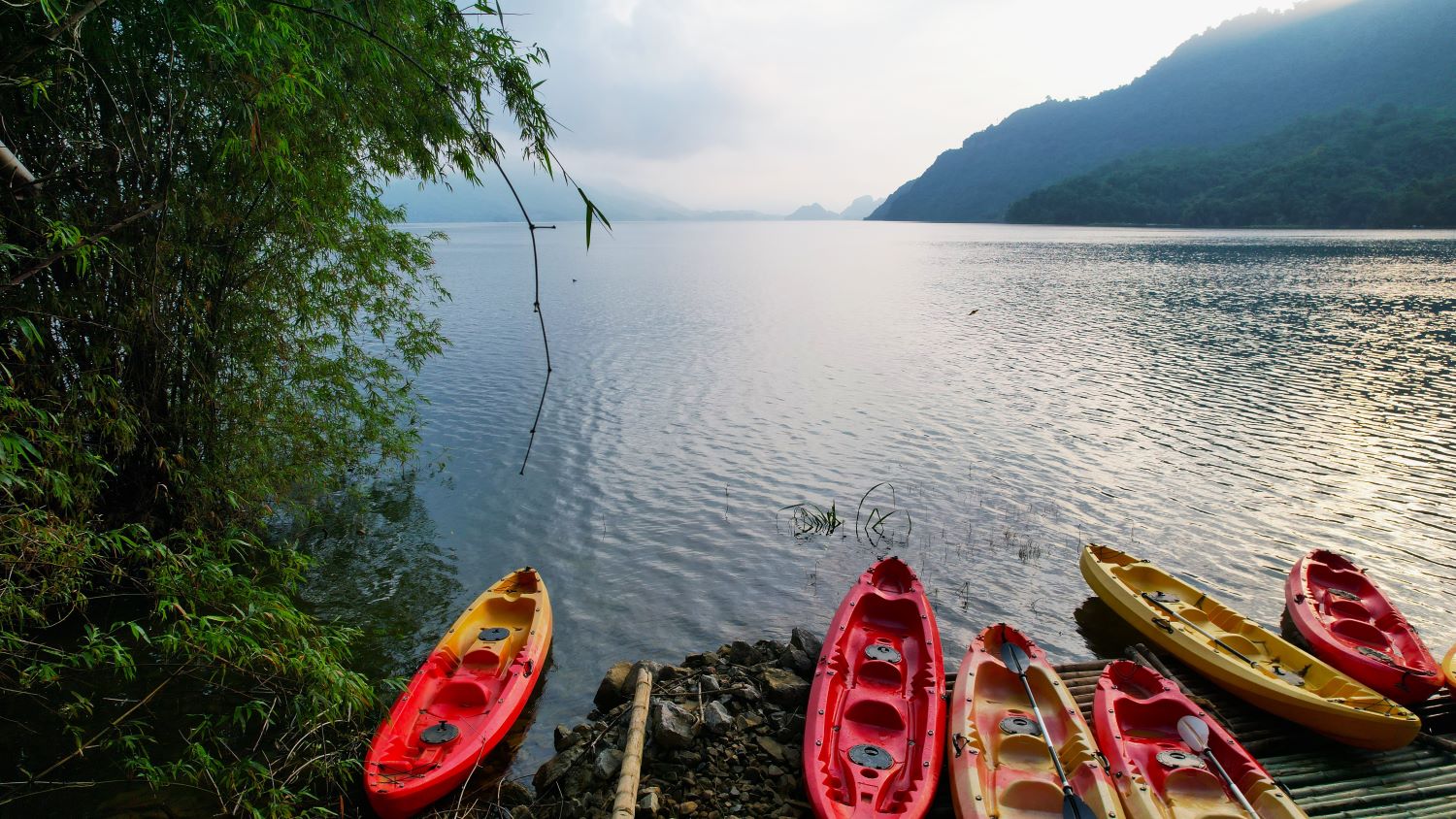 Croisière de luxe dans la baie d’Halong, patrimoine mondial UNESCO, Vietnam