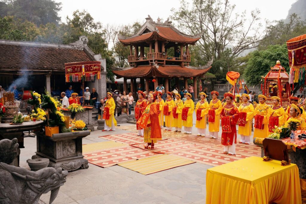 Thái Vi Temple Festival – Tam Cốc, Ninh Bình